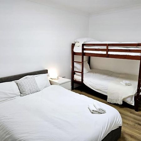 Wonderful Apartment In Wembley London Bagian luar foto