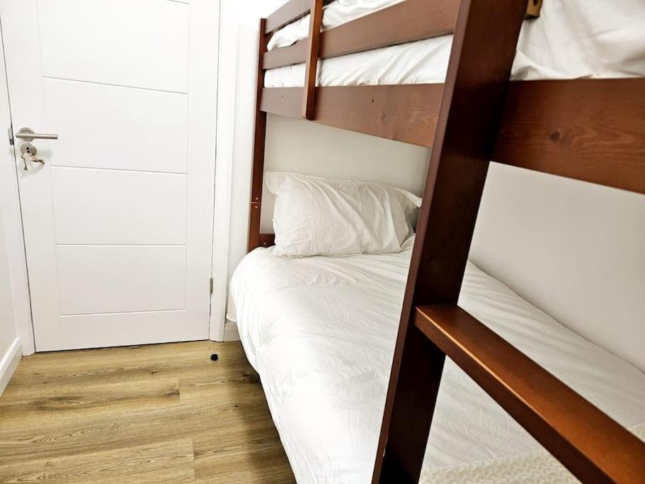 Wonderful Apartment In Wembley London Bagian luar foto